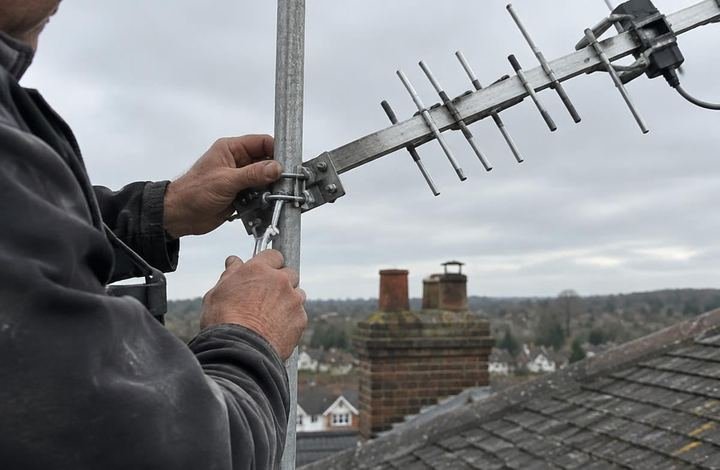 TV aerial repair work